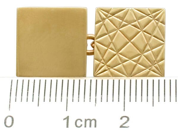 Cufflinks Measurement With Ruler