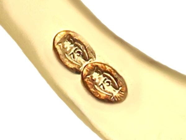 hallmarkds on gold heraldic cufflinks