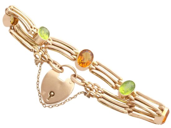 15. Heart padlock clasp detail