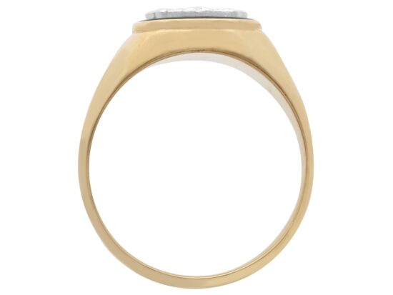 setting of onyx Army Signet Ring in gold