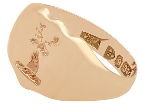 Gent Signet Ring Close Up