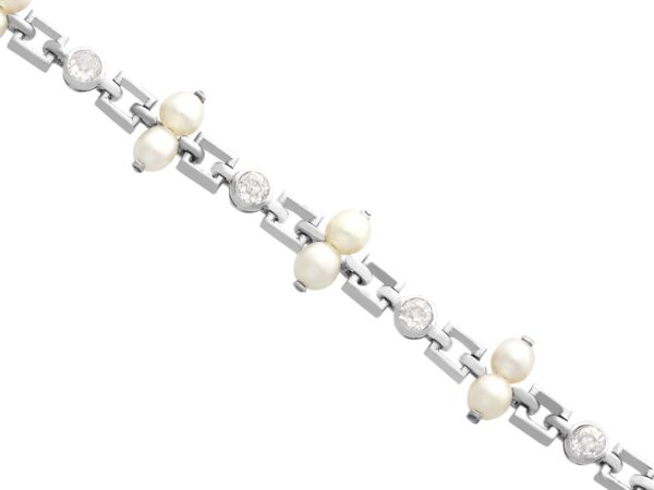Pearl Diamond Link Close-Up
