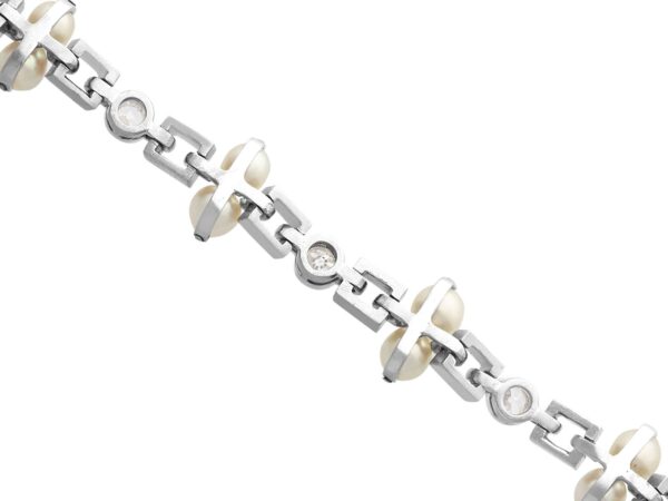 Diamond Pearl Bracelet Reverse View