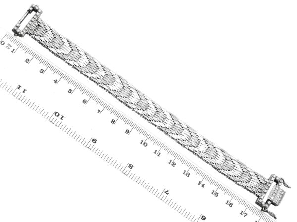 Diamond White Gold Measurement View