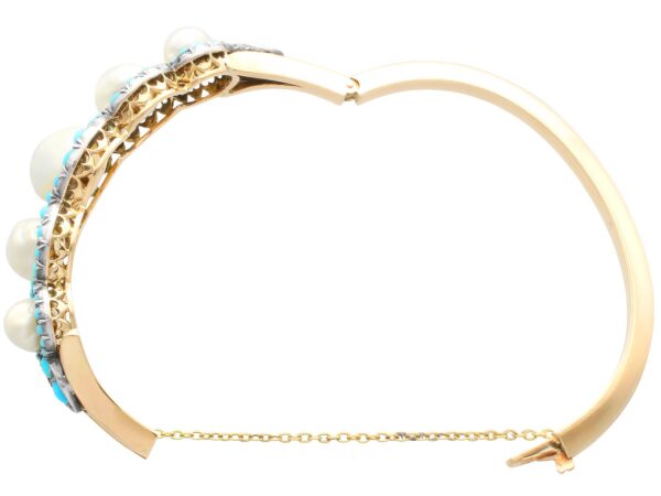 Pearl Turquoise Clasp Open Detail
