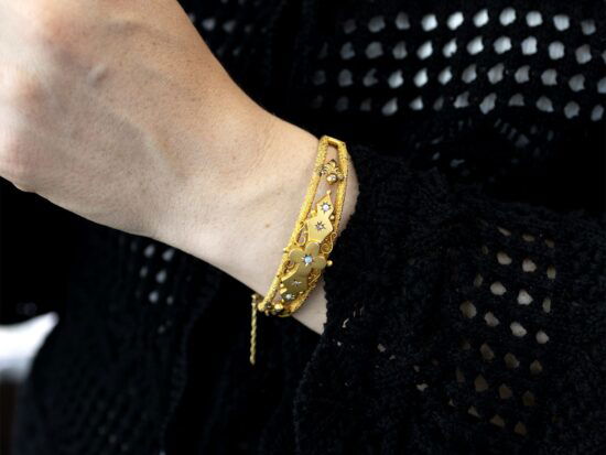 Victorian Yellow Gold Wrist View