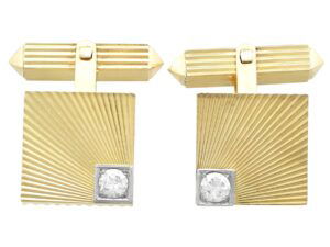 18k gold square cufflinks
