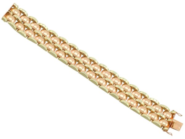 Mixed Gold Link Detail Close-Up