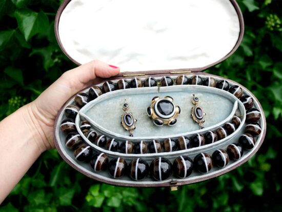 Banded Agate Jewellery Suite Outside