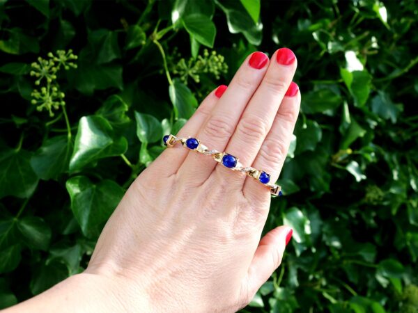 Sapphire Diamond Bracelet Outside