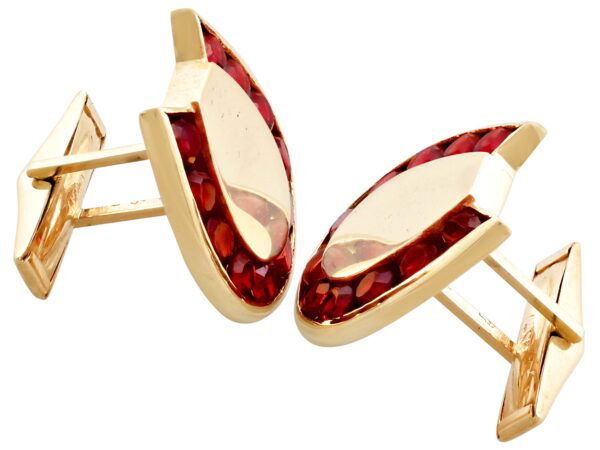 garnet horseshoe cufflinks in gold