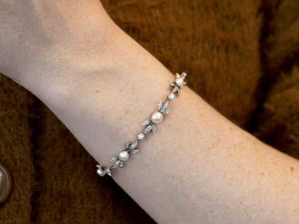 Natural Pearl Diamond Bracelet Social Image
