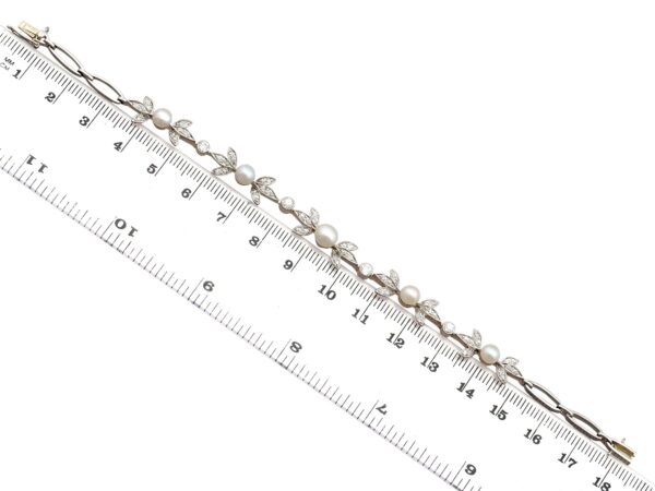 Pearl Diamond Bracelet Measurement View