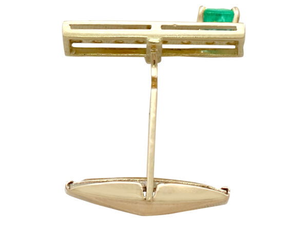 18k gold emerald cufflink