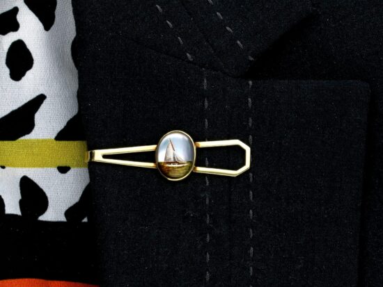 1940s Gents Tie Clip wearing