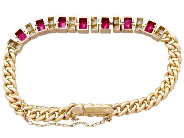 Yellow Gold Bracelet Clasp Closed