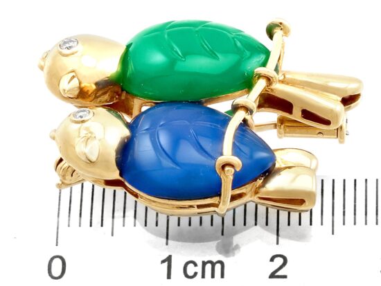 Brooch Open Pin View