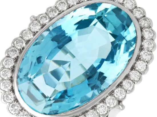 Vintage Aquamarine Ring with diamonds