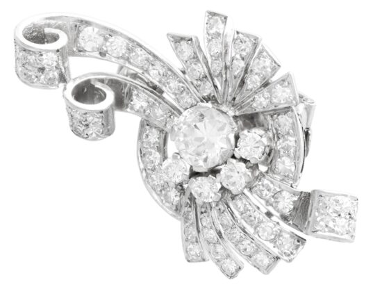 1940s diamond earring in platinum