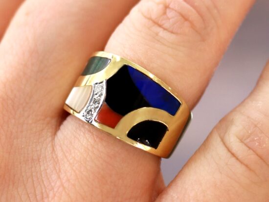 vintage gold and gemstone ring wearing