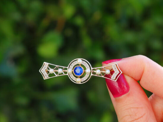 Edwardian Sapphire Brooch outside