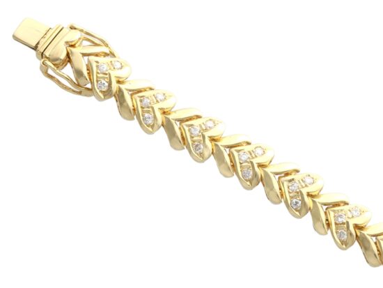 Gold Diamond Link Detail