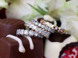 How to Wear an Eternty Ring