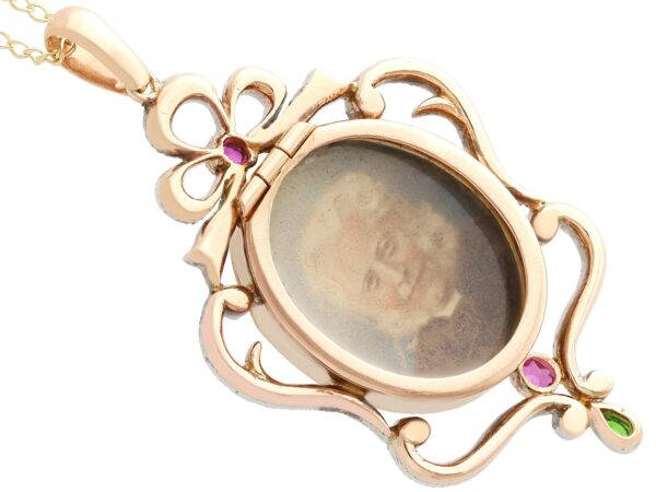 Victorian Portrait Pendant reverse