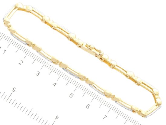 Diamond Bracelet Measurement With Ruler