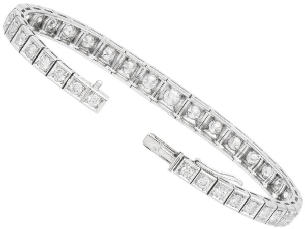 Diamond Bracelet Clasp Open Detail