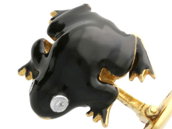 black enamel frog cufflink