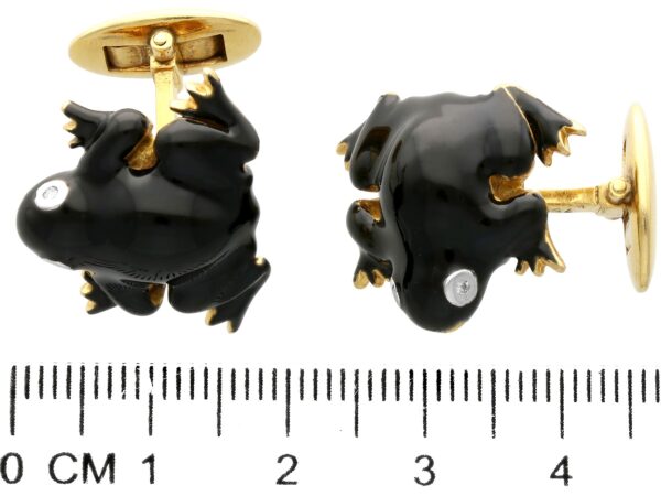 vintage enamel frog cufflinks size