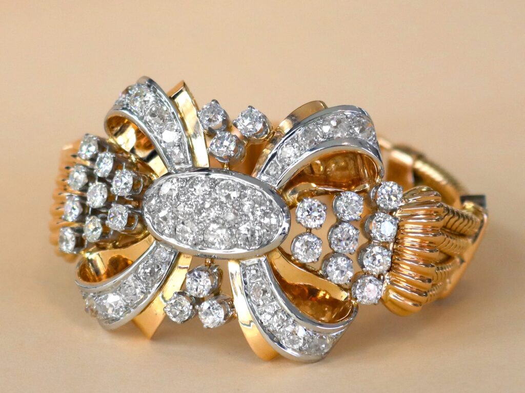 Art Deco diamond gold bracelet 