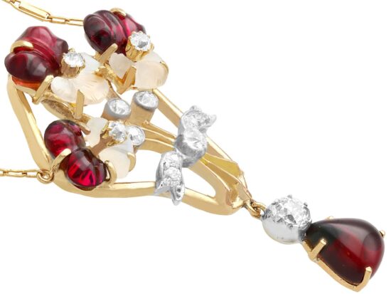 Garnet Pendant in Gold with Moonstone