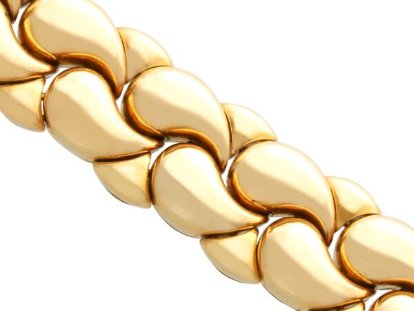 Vintage Bracelet Close-Up