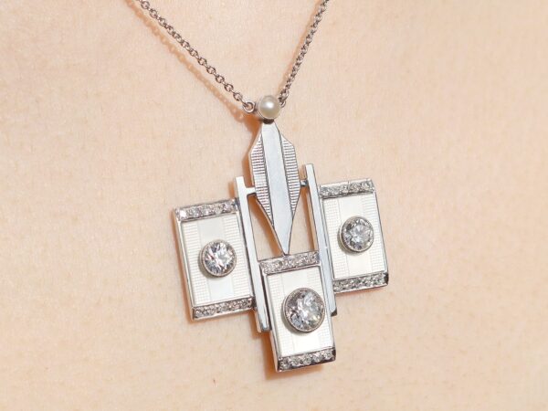 wearing a Mother of Pearl Necklace Art Deco Style