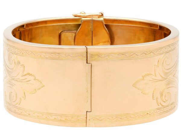 Rose Gold Bangle Clasp Closed