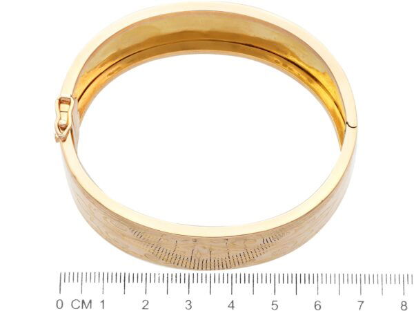 Rose Gold Bangle Measurement View