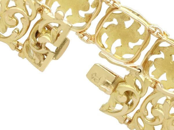 Art Nouveau Clasp Open Detail