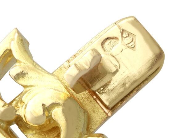 Antique Gold Fastening Close-Up