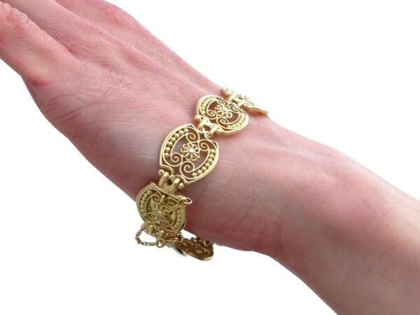 Antique Yellow Gold Wrist View