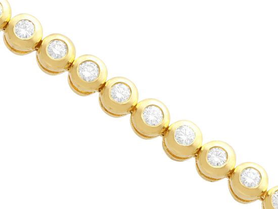 Diamond Tennis Bracelet Close-Up