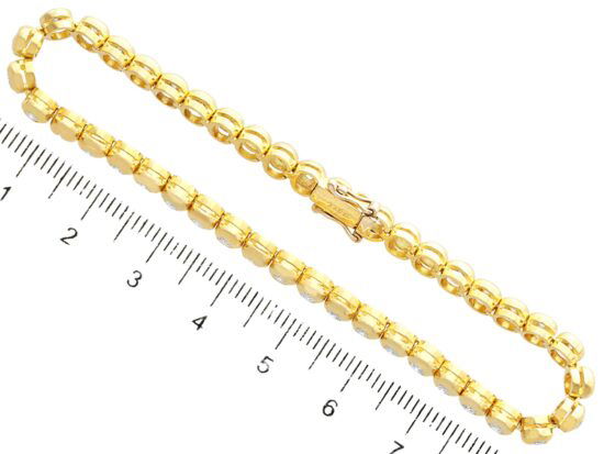 Tennis Bracelet Measurement With Ruler