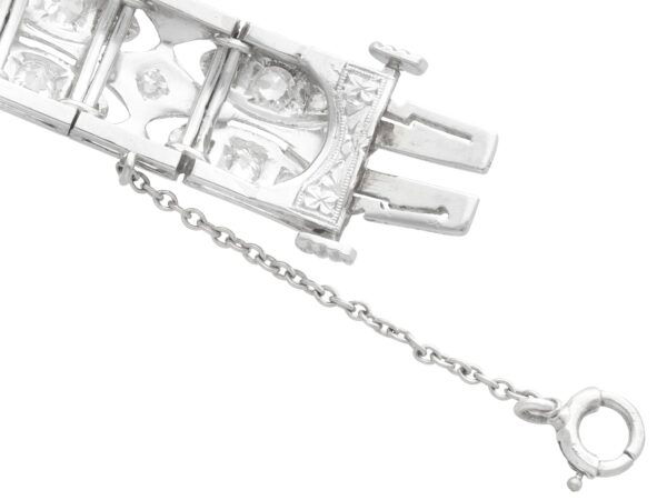 Art Deco Bracelet Clasp Open Close-Up