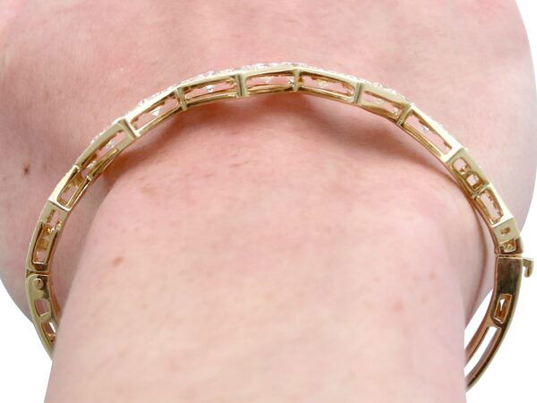 Vintage 1982 Diamond Yellow Gold Bangle