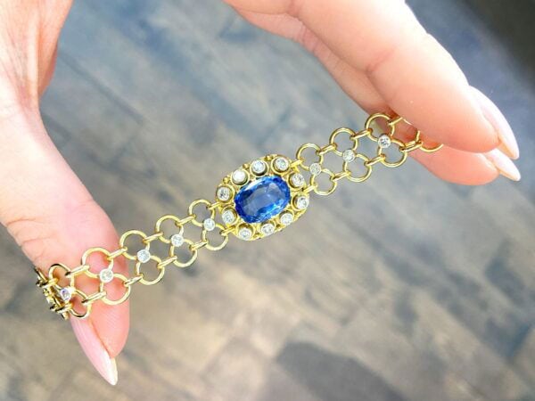 12ct Yellow Gold Sapphire Bracelet Front