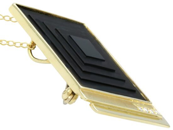 Vintage Black Onyx Pendant Brooch in Gold