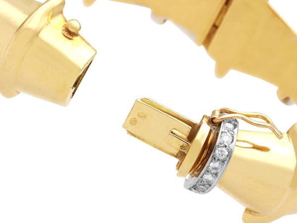 Diamond Bangle Clasp Open Detail