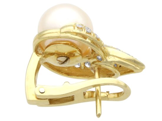 Pavé Diamond Setting Detail