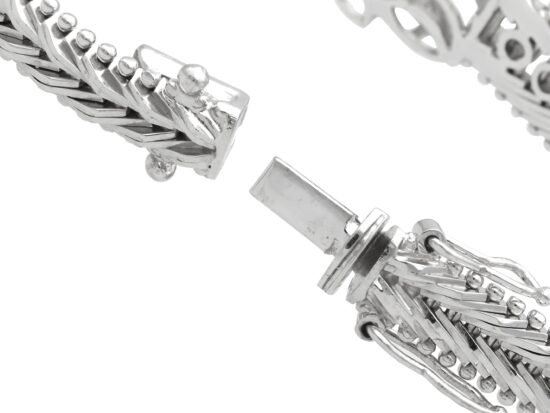 Bracelet Open Clasp Detail View